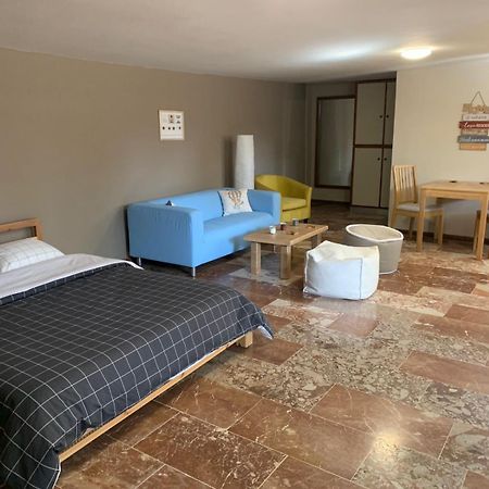 Zoes Place Apartment Artemida  Exterior photo